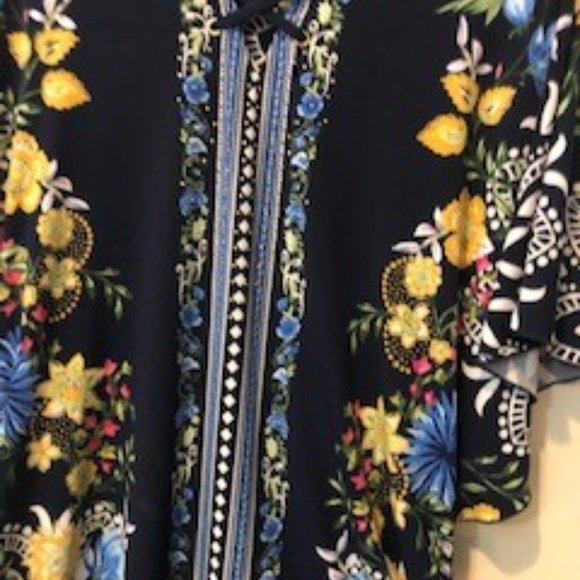 Multi-color, flowered blouse - Picture 2 of 7